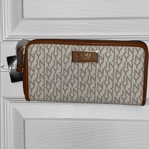 Brown/Beige Wallet
